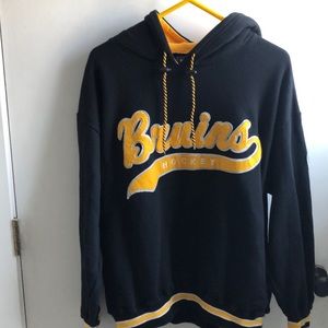 Bruins sweatshirt never worn women’s large